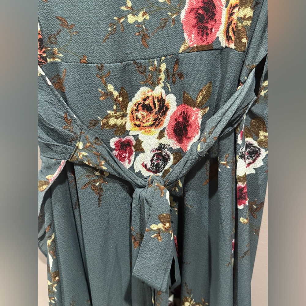 SHEIN Plus 2X Gray Pink Floral‎ Asymmetrical Wrap Dress Cottagecore - Picture 8 of 14